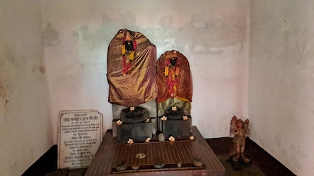  मुस्लिम समुदाय के लोग भी इस मेले को सफल बनाने में अपना पूरा योगदान देते दिखते हैं. इसके कारण सीताकुंड का माघी मेला सांप्रदायिक सौहार्द की मिसाल है.