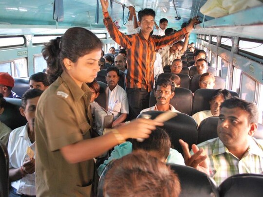 
UPSRTC Bharti 2023 : अयोध्या में निकली बस कंडक्टर भर्ती की लास्ट डेट बढ़ा दी गई है. 