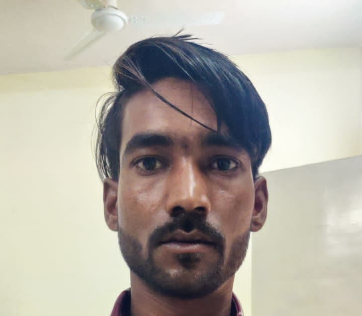 फिल्मी स्टाइल में युवकों ने ट्रक चालक से की मारपीट, फिर पुलिस ने ऐसे निकाली हेकड़ी, देखिए Video 
