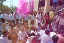 Holi 2023: बाड़मेर में सरकारी फरमान के खिलाफ सड़कों पर फागोत्सव, चंग ढोल के साथ विरोध