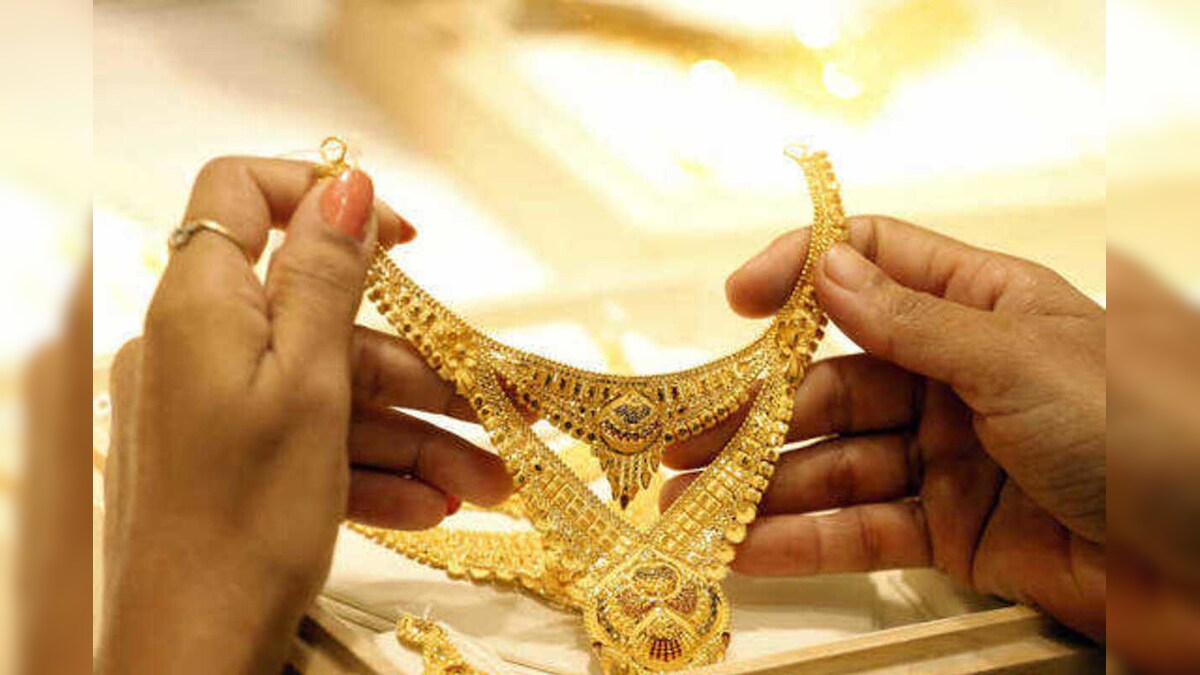 Gold Price Today: खरीदारों के लिए आई खुशखबरी, सोना-चांदी हो गया सस्ता, फटाफट चेक करें भाव