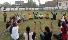 पूर्वी चंपारण : हंसना भूल गए हैं तो आइए मोतिहारी के हैप्पी क्लब, डॉक्टर और फिटनेस ट्रेनर से टिप्स लें
