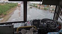 उत्तराखंड डिपो की बस पर पथराव, फिर ड्राइवर को किडनैप कर ले गए