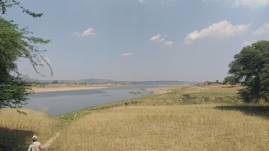 लगातार