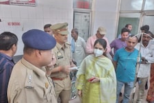 थार का कहर, सड़क किनारे खड़े चार लोगों को रौंदा, दो महिलाओं सहित तीन की मौत