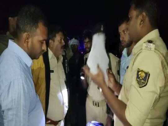 पटना में हुई हत्या की घटना के बाद मामले की जांच के लिये पहुंची पुलिस