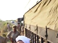Atique Ahmed: शिवपुरी में कुछ देर रुका अतीक अहमद का काफिला, मूछों पर ताव देकर कहा-मैं किसी से डरता नहीं