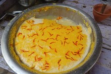 Street food: देवघर में यहां कुल्हड़ में पेश की जाती है केसर लस्सी, मूड व माइंड हो जाता है फ्रेश