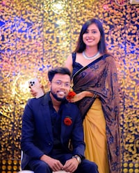  बदा दें कि मनोज डे व ज्योति श्री की जोड़ी यूट्यूब पर काफी फेमस है. दोनो के बीच लंबे समय से प्रेम चल रहा था. उनके प्रशंसकों के बीच इसकी चर्चा भी थी. ज्योति के साथा वो पहले भी सोशल मीडिया पर फोटो शेयर कर चुके थे.