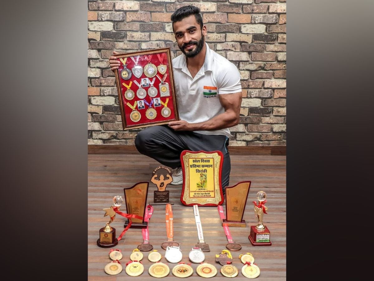 Rajasthan News, Sirohi News, Gujarat News, Mount Abu, Hill Station Mount Abu, Bodybuilding, Bodybuilding Competition, Bodybuilder Mohammed Arif, Mohammed Arif, Bodybuilders, Gold Medal in Bodybuilding Competition, Famous Bodybuilders, Famous Bodybuilders of Mount Abu, National Body Building Competition, राजस्थान समाचार, सिरोही समाचार, गुजरात समाचार, माउंट आबू, हिल स्टेशन माउंट आबू, बॉडीबिल्डिंग, बॉडीबिल्डिंग प्रतियोगिता, बॉडीबिल्डर मोहम्मद आरिफ, मोहम्मद आरिफ, बॉडीबिल्डर्स, बॉडीबिल्डिंग प्रतियोगिता में स्वर्ण पदक, प्रसिद्ध बॉडीबिल्डर, माउंट आबू के प्रसिद्ध बॉडीबिल्डर, राष्ट्रीय बॉडी बिल्डिंग प्रतियोगिता, 