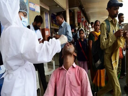 देश में बीते 24 घंटे के दौरान कोरोना वायरस संक्रमण के3,016 नए केस सामने आए हैं. (File Photo)