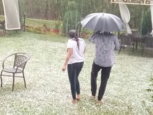 बेंगलुरु में भारी बारिश, अंडरपास में फंसा परिवार, कड़ी मशक्कत के बाद बचाए गए