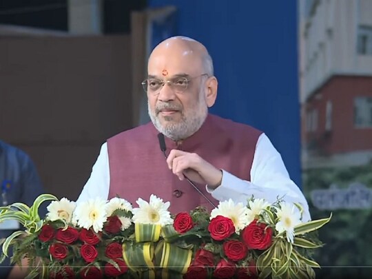गृह मंत्री अमित शाहे हरिद्वार में पतंजलि योगपीठ में दूसरे संन्यास दीक्षा महोत्सव में शामिल हुए. (Photo: Twitter/@AmitShah)