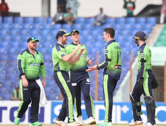 आयरलैंड ने बांग्‍लादेश को उसकी सरजमीं पर पहली बार शिकस्‍त दी. (Cricket Ireland/Twitter)