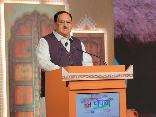 जेपी नड्डा ने कहा कि 2014 में जब नरेंद्र मोदी प्रधानमंत्री बने तो देश में काम तो हुआ ही है अंतरराष्ट्रीय जगत में भी संदेश देने का काम शुरू हो गया. (News 18 Hindi)
