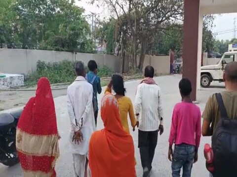 मामले की जानकारी मिलते ही मुजफ्फरपुर जंक्शन पर लड़की और लड़के के परिजन पहुंच गए.