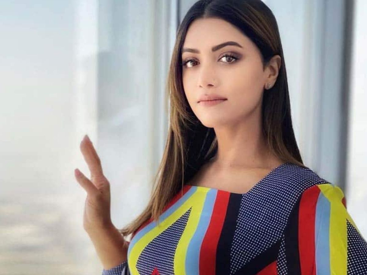 ममता ने जब तेलुगू सिनेमा में अपना करियर शुरू किया, तो उन्हें निर्देशक कोडी रामकृष्ण की अरुंधति (Arundhati) की पेशकश की गई. हालांकि, अभिनेत्री ने किसी वजह के कारण इस प्रस्ताव को ठुकरा दिया. ममता मोहनदास जब एसएस राजामौली से मिलीं और उन्हें बताया कि उन्होंने अरुंधति को अस्वीकार कर दिया है, तो बाहुबली और आरआरआर जैसे फिल्में बना चुके निर्देशक ने उन्हें अपने फैसले के बारे में सबसे ईमानदार राय दी.