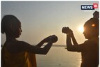 PHOTOS: डमरू की ध्वनि से नव वर्ष का आगाज, काशी में सूर्य नमस्कार से शुरू हुई नई सुबह