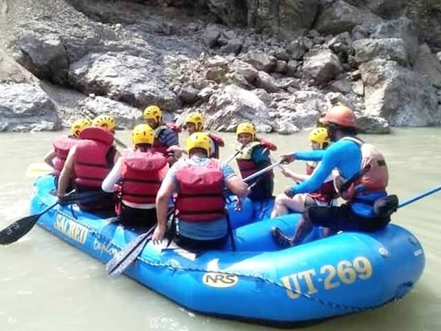 Raft capsized 28 year old girl from ambala dead while river rafting in ...