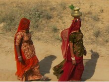 सुमित्रानंदन पंत की चर्चित कविता 'ग्राम युवती'