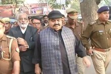 उमेश पाल हत्याकांड: 8 पुलिसकर्मियों पर एक्शन, शूटआउट के बाद अतीक के मददगारों को जानकारी लीक करने का आरोप