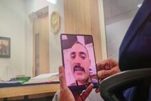 वायरल वीडियो के बाद चर्चा में आए यूपी के ये IPS दंपति, अनिरुद्ध सिंह के बाद उनकी पत्नी पर लगा बड़ा आरोप