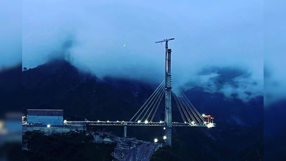 इंजीनियरिंग का करिश्मा है भारतीय रेल का पहला केबल ब्रिज, बड़े विस्फोट को सहने की क्षमता, तस्वीरों में जानें खूबियां