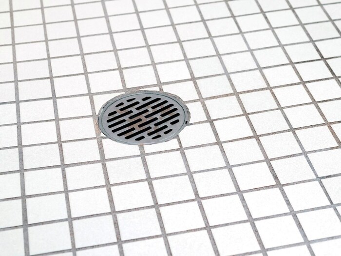 Drain cleaning tips for bathroom to remove blockage and maintain easy