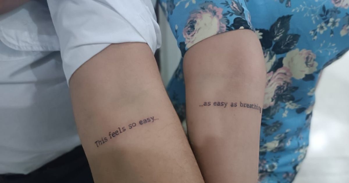 couple make whatsapp tattoo on hand 2 -