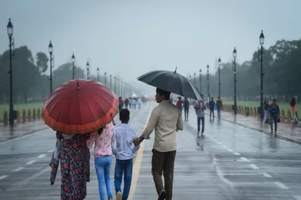Delhi NCR Weather: Weather changed again in Delhi NCR, mercury dropped after light rain, AQI level also improved