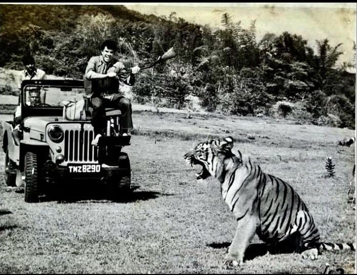 dharmendra ,maa film