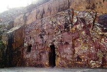 PHOTOS: इस गुफा में है देश का सबसे बड़ा सोना का खजाना, खुल जाए यह 'सोन द्वार' तो सबसे अमीर होगा बिहार