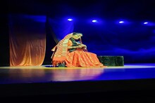 Prayagraj News : नाटक रामायण में दिखे सत्य के कई रंग, कलाकारों की अद्वितीय प्रस्तुति से भाव विभोर हुए दर्शक