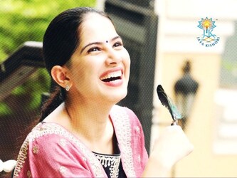  बता दें, जया किशोरी शिक्षा को बहुत महत्व देती हैं. लेकिन एक जगह वे कहती हैं, ऐसी शिक्षा किस काम काम की जो आपसे आपकी सरलता छीन ले. उनका कहना है कि शिक्षा वह है जो दूसरों के काम आए, आपको सरल बनाए.