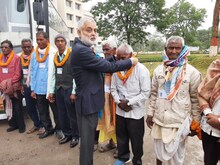 सरकारी खर्चे पर बुजुर्ग करेंगे तीर्थ, सोमनाथद्वारका के दर्शन के लिए रवाना