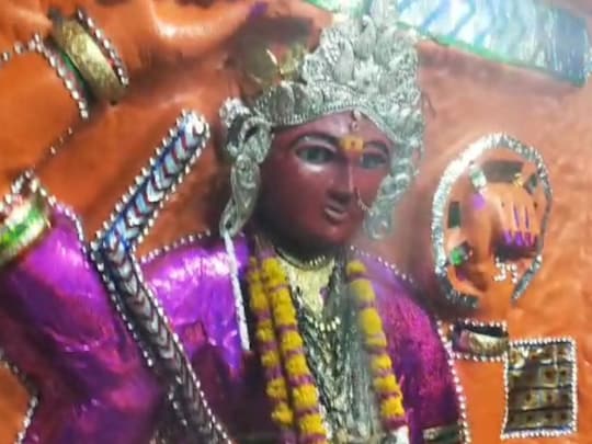 Chaitra Navratri News: देवास में मां चामुंडा और तुलजा भवानी के मंदिर पर नवरात्र में भक्तों की भारी भीड़ लगती है.
