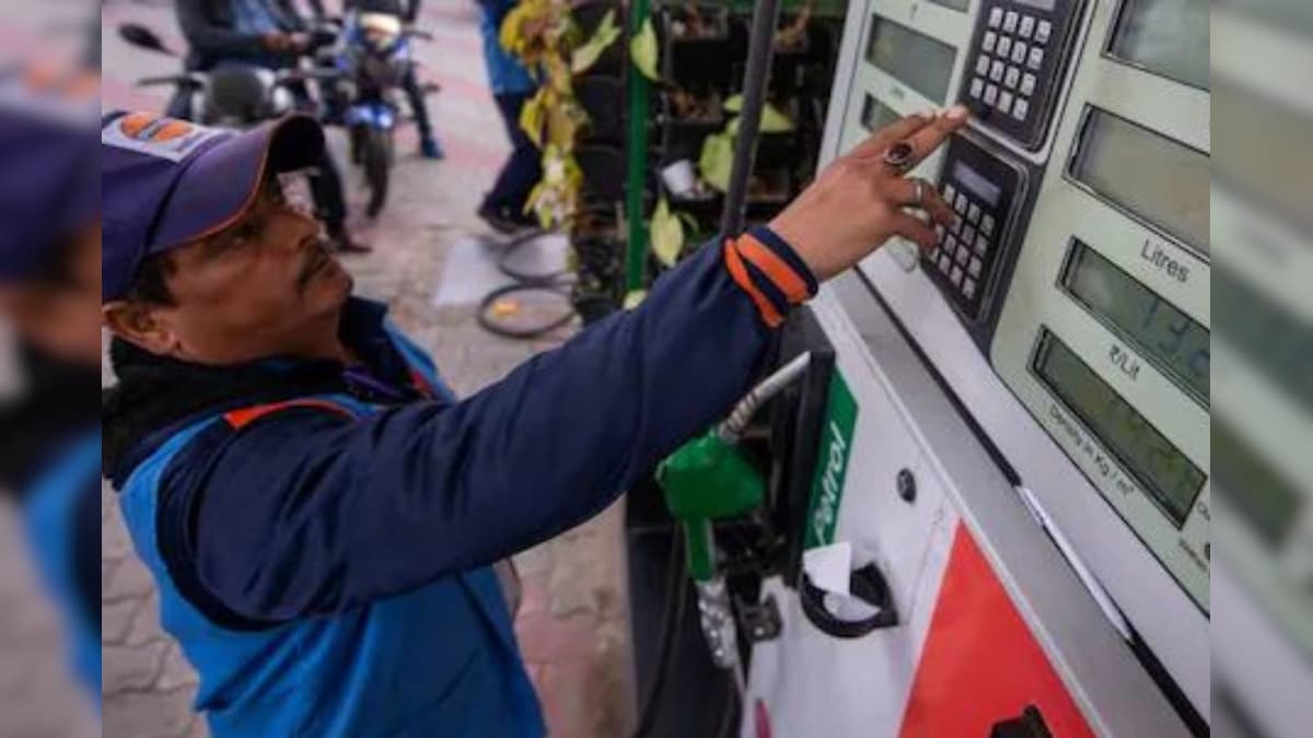 Petrol Diesel Prices : आज सस्‍ता हो गया तेल, गाजियाबाद में 35 पैसे घटा पेट्रोल का दाम, चेक करें ताजा रेट