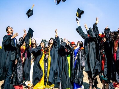 QS World University Ranking: टॉप 100 कोर्सेज में 44 भारतीय प्रोग्राम्स ने जगह बनाई है. 