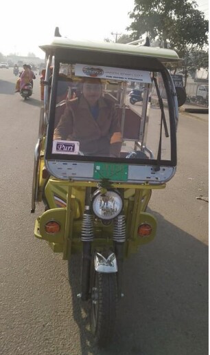 ranjeet kour, ranjeet kour jammu, ranjeet kour jammu auto driver, ranjeet kour jammu woman auto driver, ranjeet kour jammu first lady auto driver, lady auto driver in jammu, jammu kashmir news, ranjeet kour news, ranjeet kour stoyr, ranjeet kour images, ranjeet kour jammu story in hindi, ranjeet kour woman auto driver jammu news, जम्मू कश्मीर, रंजीत कौर, रंजीत कौर जम्मू, रंजीत कौर जम्मू महिला ऑटो चालक