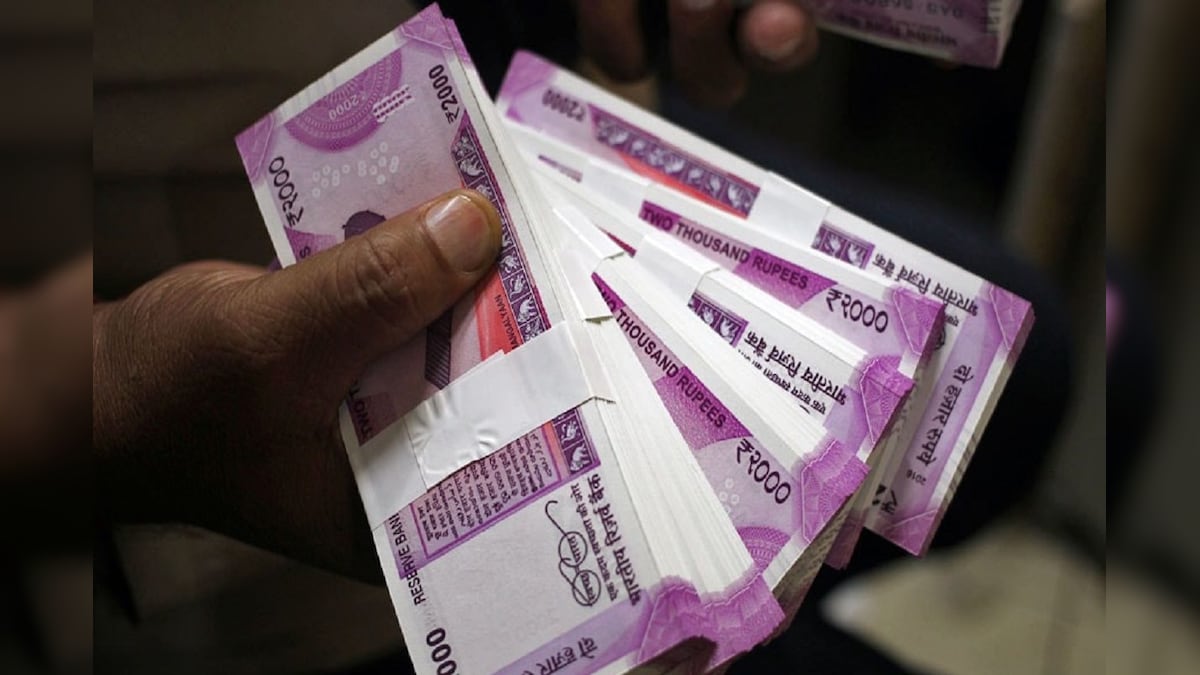 क्या सरकार चला रही 'प्रधानमंत्री नारी शक्ति योजना'? महिलाओं को देगी 52,000 रुपये, जान लीजिए