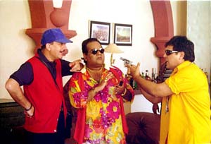 सतीश के निधन से फैंस और फिल्म इंडस्ट्री शोकाकुल हैं. सोशल मीडिया पर संवेदनाए जाहिर कर रहे हैं. सतीश के निधन की खबर अनुपम खेर ने ट्वीट कर सबसे पहले बताई. (फोटो साभार: moviesN memories/ twitter)