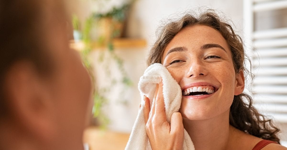 Towel using tips after face wash to avoid various skin problems and  maintain natural glow