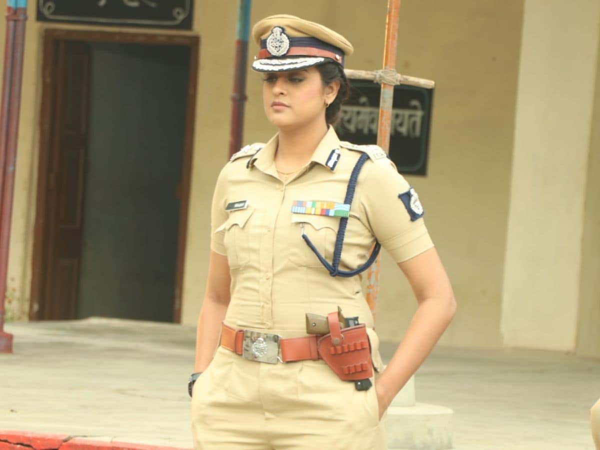 yamini singh becomes IPS look going viral 2