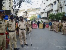 ATM मशीन में पट्टी लगाकर उड़ा देते थे लाखों रुपये, CCTV में कैद हुई तस्वीरें