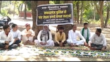 UP: झूठे केस की धमकी देकर वसूले 4 लाख रुपये, धरने पर बैठा 70 साल का पीड़ित