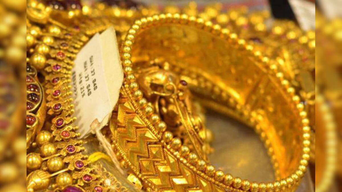 Gold Price Today: अक्षय तृतीया से पहले सोना हुआ महंगा, चांदी पहुंची ₹75,000 के पार, जानें गोल्ड-सिल्वर के रेट्स