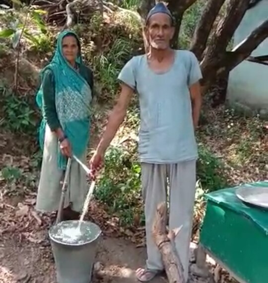 जल