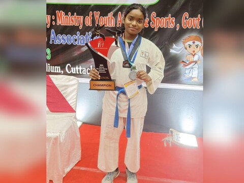 चाहत प्रिया भारती ने ताइक्वांडो प्रतियोगिता में जीता रजत पदक. 