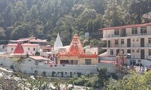 नीम करोली बाबा के कैंची धाम में अब श्रद्धालुओं को नहीं मिलेगा जाम, जानें प्लान