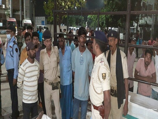 पटना में सरेआम युवक की हत्या, कोर्ट के पास गोलियों से भूना, अस्पताल में हुई  मौत - – News18 हिंदी